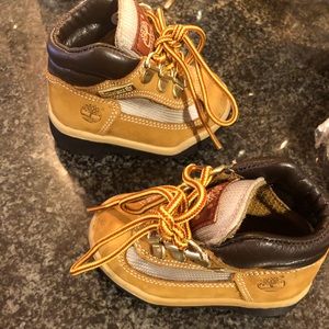 Baby toddler timberland field boot classic tan beige size 4
